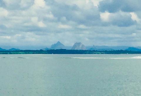 Modern Beach Villa - Accommodation QLD 13