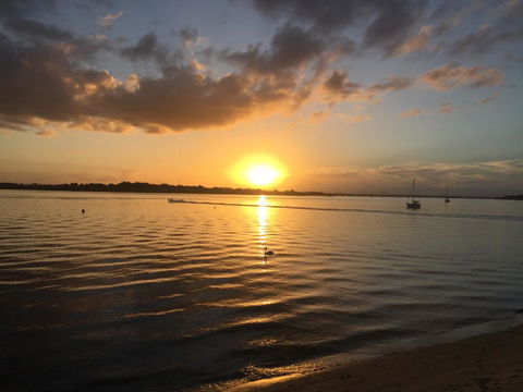 Modern Beach Villa - Accommodation QLD 18