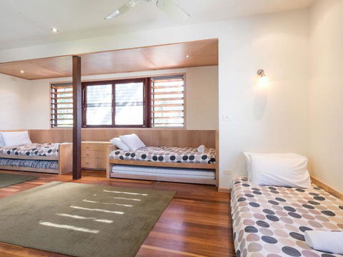 Laguna House - Accommodation QLD 5