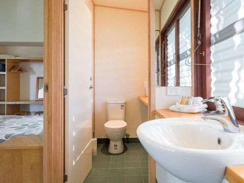 Laguna House - Accommodation QLD 10