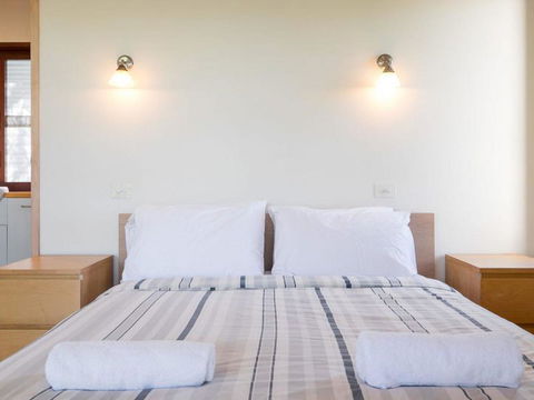 Laguna House - Accommodation QLD 12