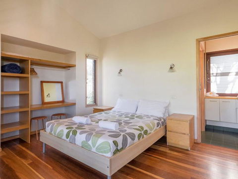 Laguna House - Accommodation QLD 6