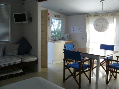 Sea Shanties - Accommodation QLD 21