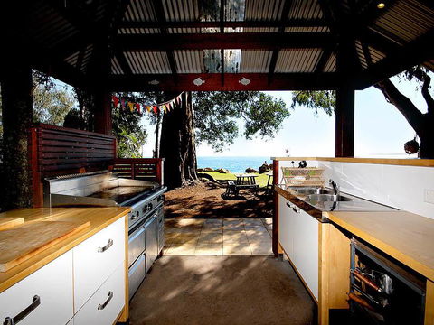 Sea Shanties - Accommodation QLD 12