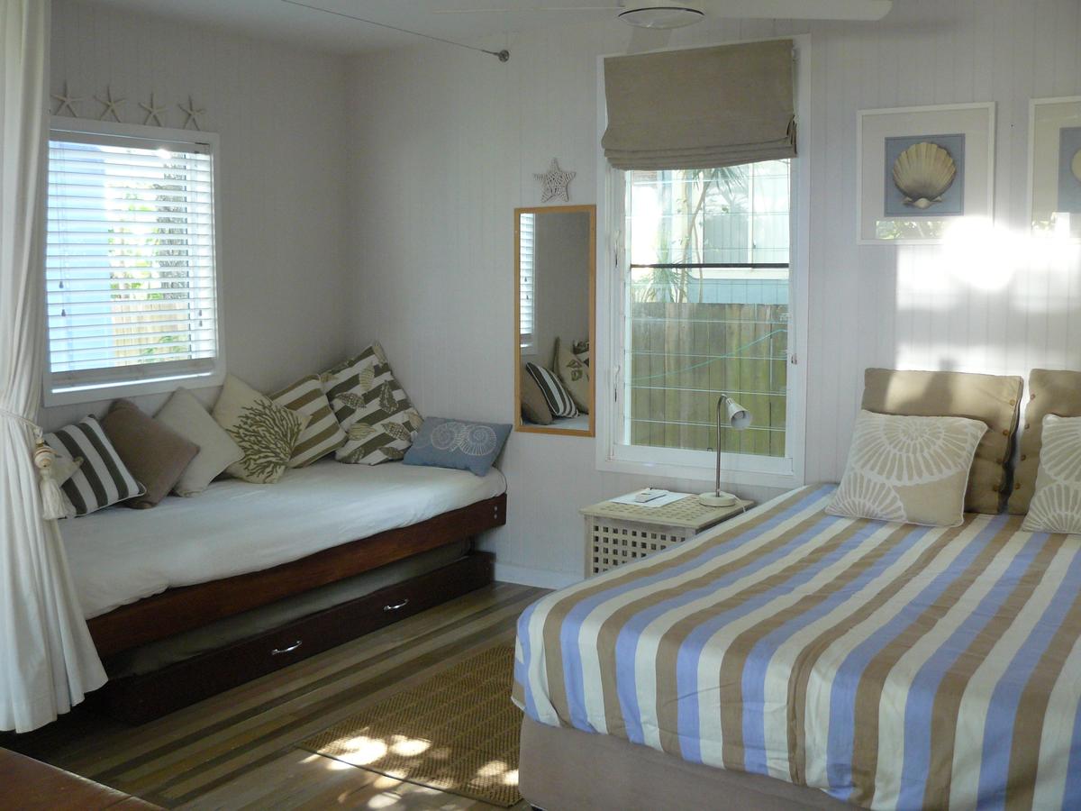 Amity Point QLD Accommodation QLD