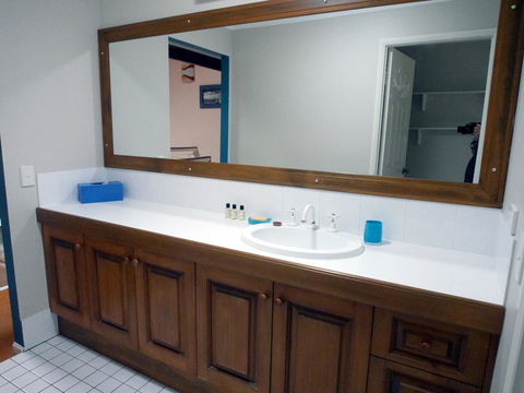 Gone Fishin - Accommodation QLD 14
