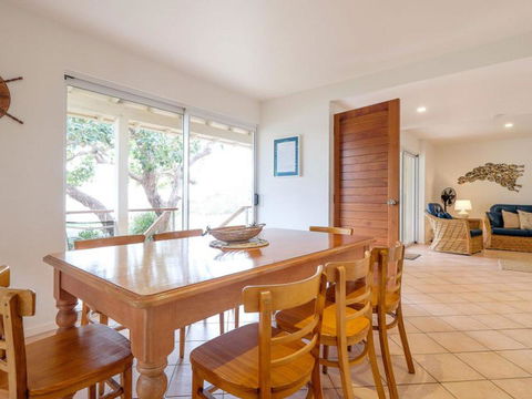 Beachies 3 - Accommodation QLD 4