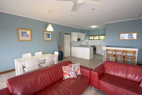 Anchorage On Straddie - Accommodation QLD 9