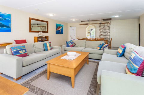The Islander - Accommodation QLD 40