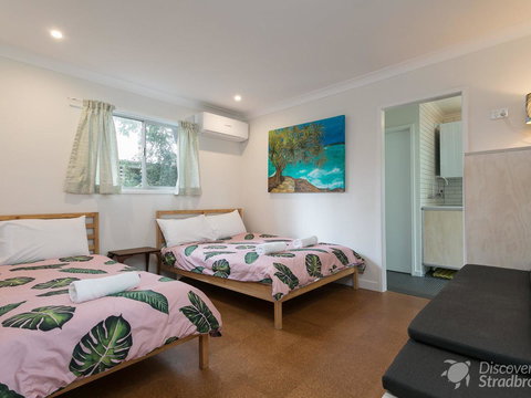 Curlew Shack - Accommodation QLD 1