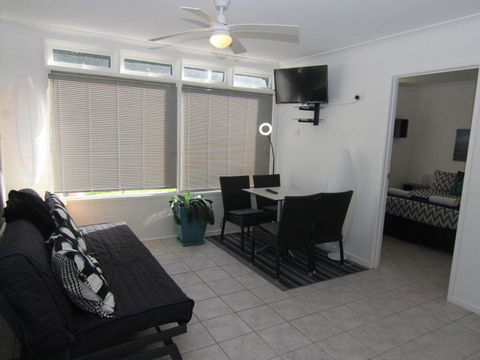 Portofino Unit 5 - Accommodation QLD 5
