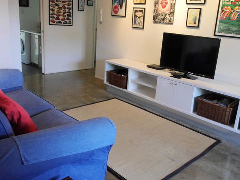 A AAA C-SHACK - Accommodation QLD 12