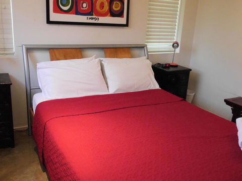 A AAA C-SHACK - Accommodation QLD 17
