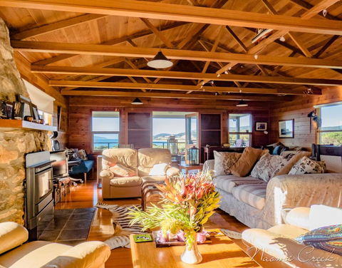 Palana Beach House - Accommodation QLD 0