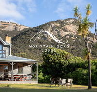 Mountain Seas Lodge - Accommodation QLD
