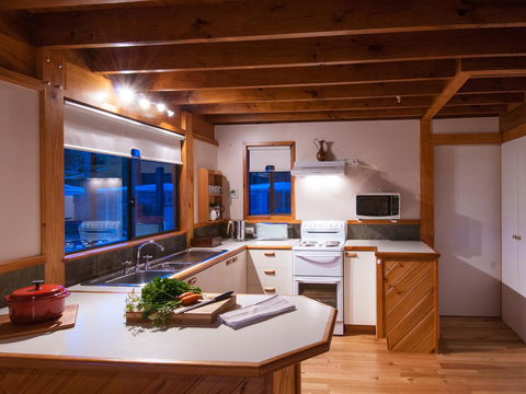 Parnella Adventure Bay, Bruny Island - Accommodation QLD 12