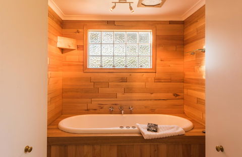 Parnella Adventure Bay, Bruny Island - Accommodation QLD 13