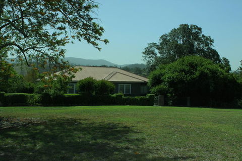 Mansfield Cottage Barrington - Accommodation QLD 2