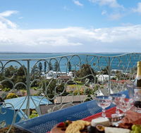 'Baylife Villa' 4a Warruga St - Large home with WIFI Netflix Aircon Linen  Spectacular Views - Accommodation QLD