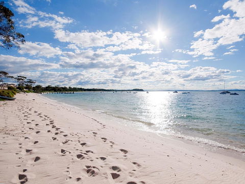 'Beachside' Shoal Bay, Unit 4 - Accommodation QLD 1