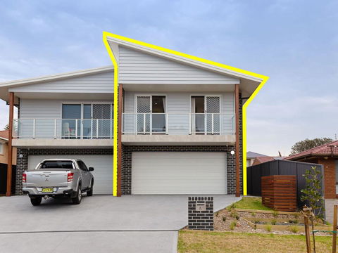 'Birubi Breezes', 2/7 Fitzroy St - Large Duplex With Air Conditioning, WIFI & Only 5 Minute Walk To The Beach - Accommodation QLD 0