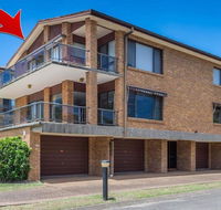 'COLUMBIA VIEWS' 2/9 COLUMBIA CLOSE - AIRCON WIFI NETFLIX VIEWS  BOAT PARKING - Accommodation QLD
