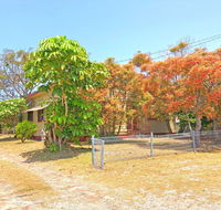 'Daves Place' 27 Rigney St - Holiday house with WIFI Aircon  Boat Parking - Accommodation QLD