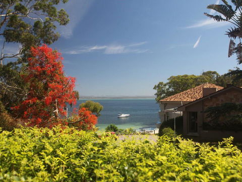 'Dutchies Vista' 1/45 Christmas Bush Ave - Ground Floor Duplex With Stunning Water Views - Accommodation QLD 0