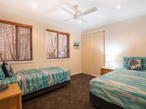 'Dutchies Vista' 1/45 Christmas Bush Ave - Ground Floor Duplex With Stunning Water Views - Accommodation QLD 1