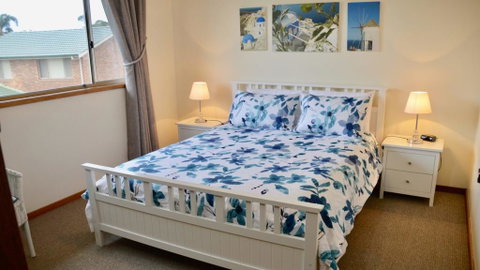 'Lighthouse Palms' - Accommodation QLD 2