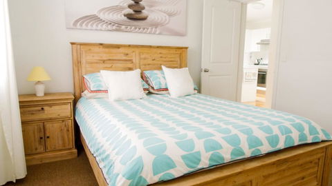 'RIVERSIDE RETREAT' 544 Ocean Drive, North Haven - Accommodation QLD 1