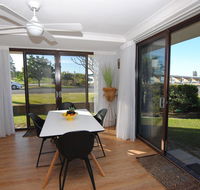 'Time and Tide' 1 - Ground Floor with Water Views - Accommodation QLD