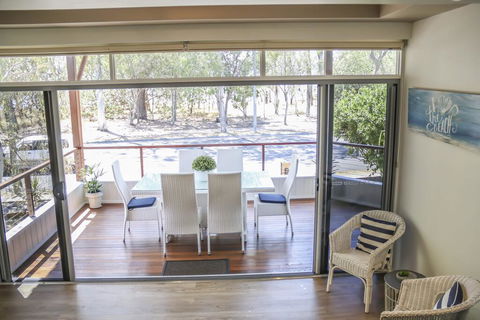 'Top Tier' Dog Friendly Holiday Home - Accommodation QLD 0