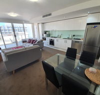 just listed Bolton St 1br 350m walk to Newcastle beach  Wifi end Eand - Accommodation QLD