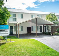 1 'Florida' 5 Lillian Street - 2 min walk to beach shops  restaurants - Accommodation QLD