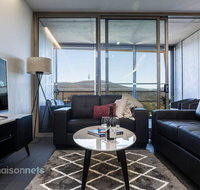 1 Bedroom Apt With Parking Walk to ANU - Accommodation QLD