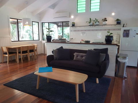 1 Bedroom Home Surrounded By Nature - Accommodation QLD 1