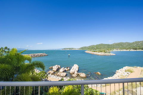 1 Bright Point Apartment 2303 - Accommodation QLD 0