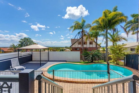 1-33 Tingira Close - Rainbow Beach, Gorgeous Ocean Views, Swimming Pool, Air Conditioning - Accommodation QLD 3