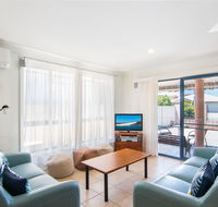 1/54 Parkes Airconditioned - Accommodation QLD