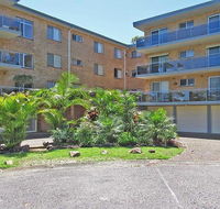10 'Parkview' 11-13 Catalina Close - peaceful park views - Accommodation QLD
