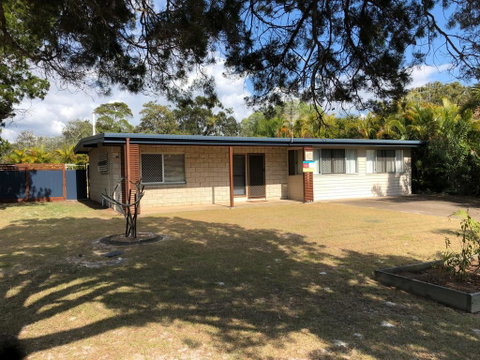 10 Cypress Avenue - Rainbow Beach, Fantastic Beach Location - Accommodation QLD 2
