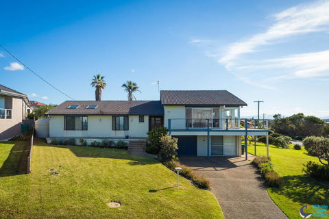 106 Ocean Parade Dalmeny - Accommodation QLD 0