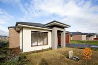 Book Cranbourne West Accommodation Vacations Accommodation QLD Accommodation QLD