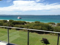 11 'Luskin Lodge' 29 Weatherly Close - stunning water views