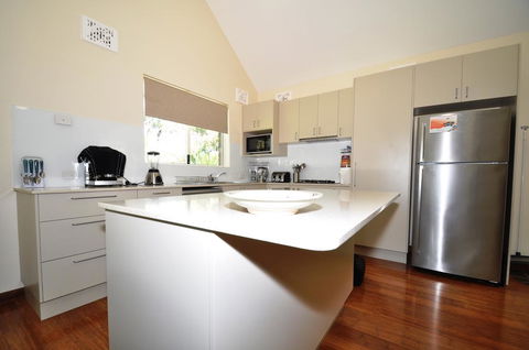 11 Barkala St. Dalmeny - Accommodation QLD 2