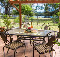11 Bay Street - waterfront holiday - Accommodation QLD
