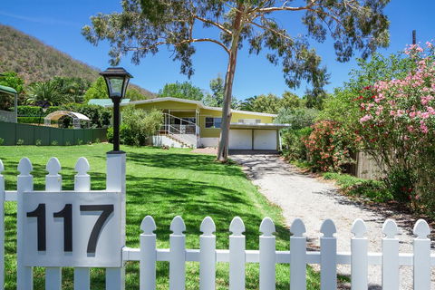 117 Fitzroy Street - Accommodation QLD 0