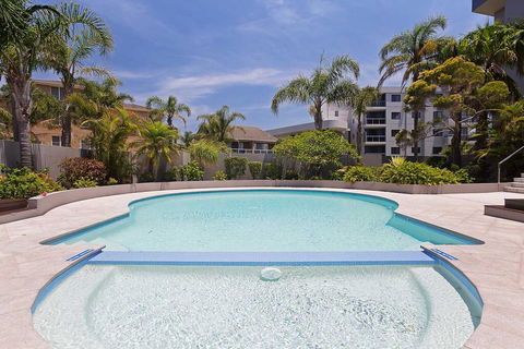 12 'Florentine' , 11 Columbia Close - WIFI, Aircon, Spectacular Views - Accommodation QLD 1