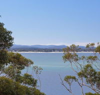 12 'Thurlow Lodge' 6 Thurlow Avenue - water views pool and central location - Accommodation QLD